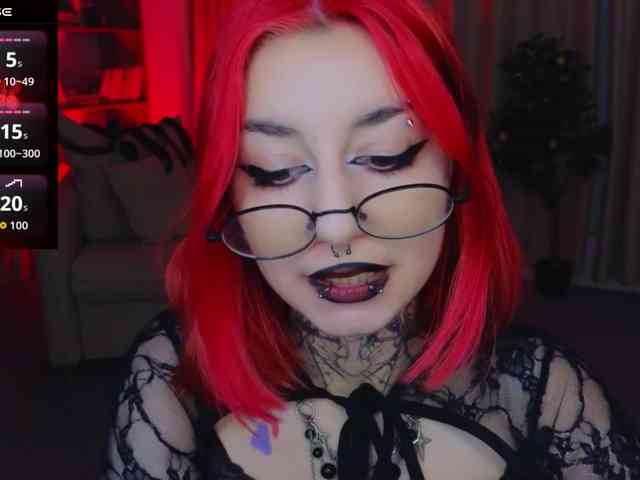 MistressMarcelline webcam