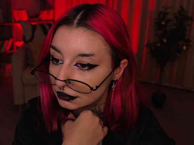MistressMarcelline webcam