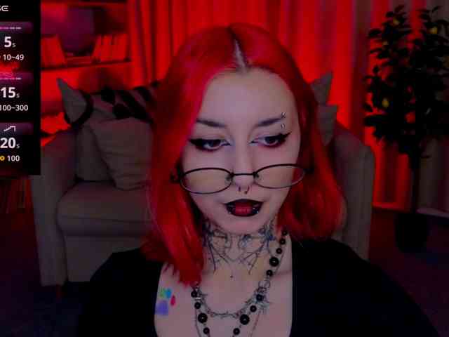 MistressMarcelline webcam