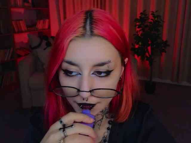 MistressMarcelline webcam