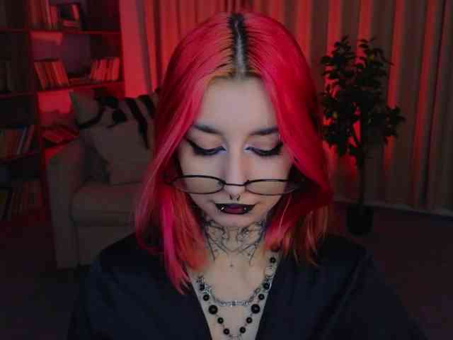 MistressMarcelline webcam