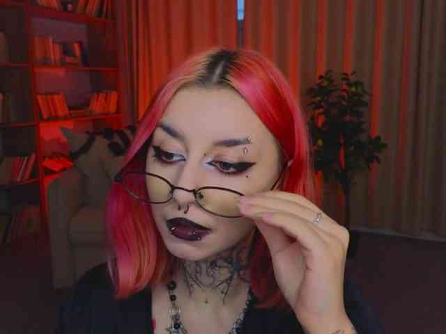 mistressmarcelline's live room