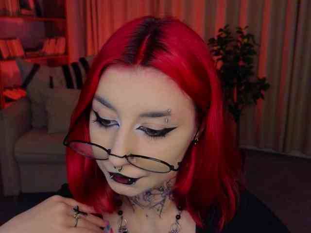 MistressMarcelline webcam