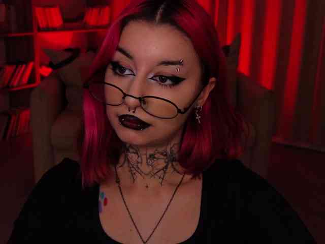 MistressMarcelline webcam