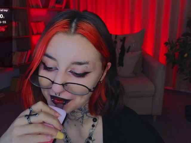 MistressMarcelline webcam