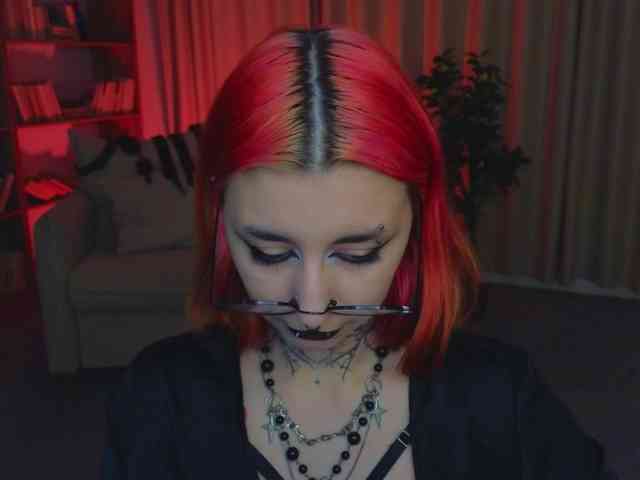 MistressMarcelline webcam