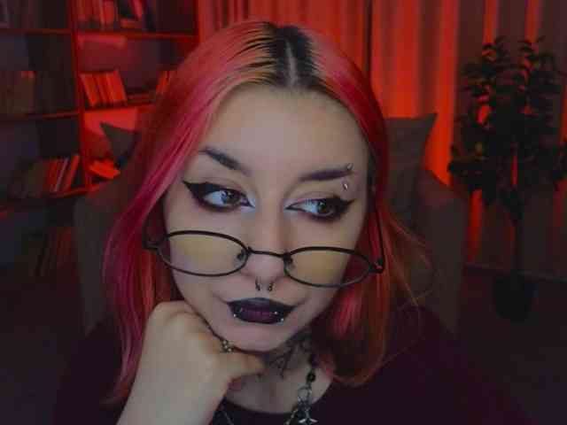 MistressMarcelline webcam