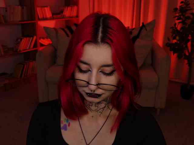 MistressMarcelline webcam