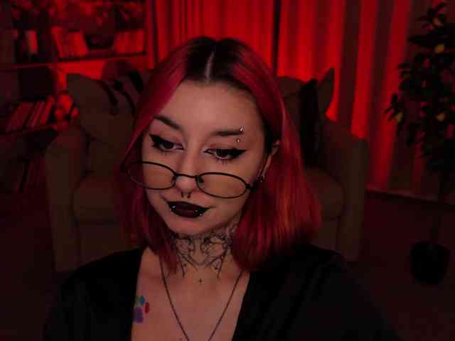 MistressMarcelline webcam