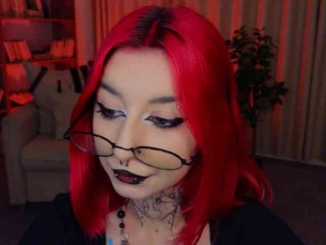 MistressMarcelline webcam