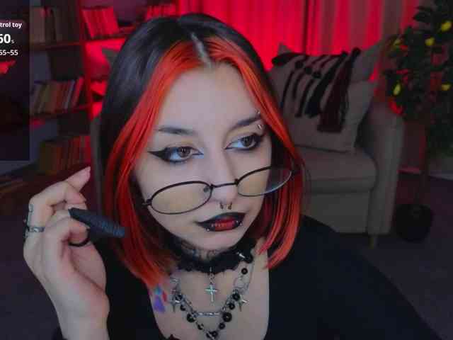 MistressMarcelline webcam