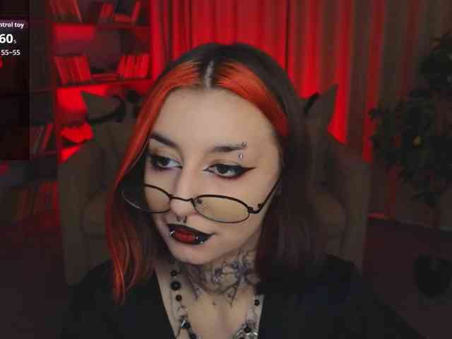 MistressMarcelline webcam