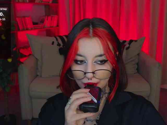 MistressMarcelline webcam