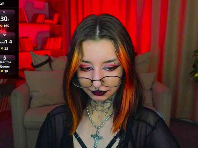 MistressMarcelline webcam