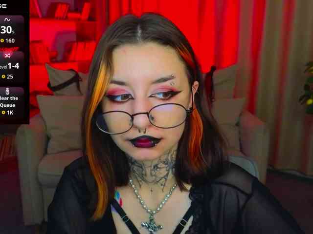 MistressMarcelline webcam