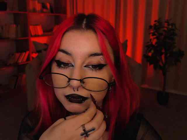 MistressMarcelline webcam