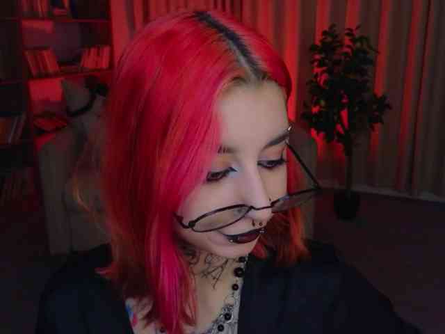 MistressMarcelline webcam