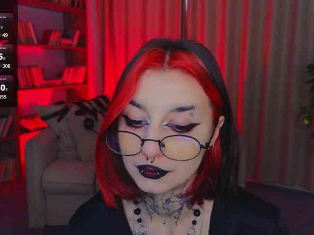 MistressMarcelline webcam