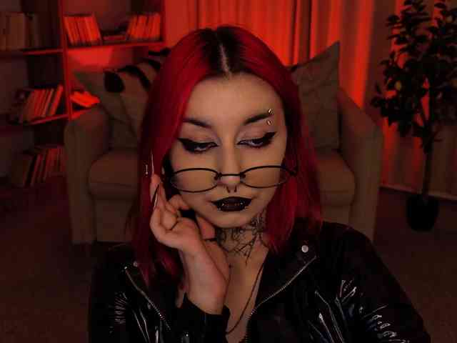 MistressMarcelline webcam