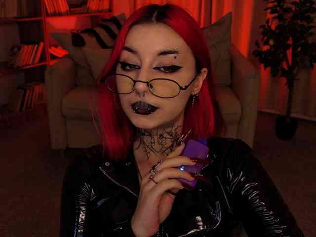 MistressMarcelline webcam