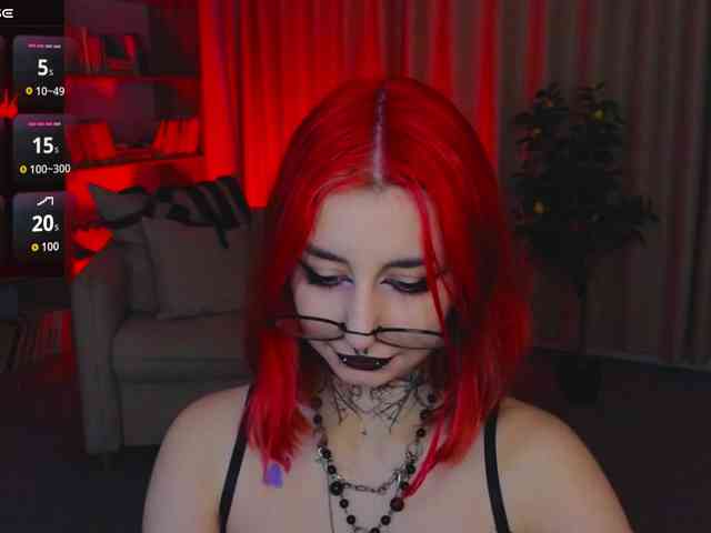 MistressMarcelline webcam