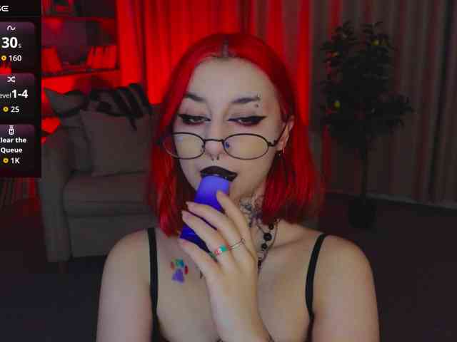 MistressMarcelline webcam