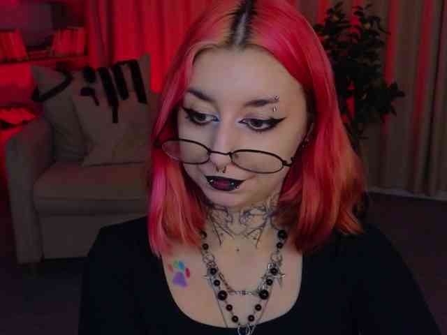 MistressMarcelline webcam