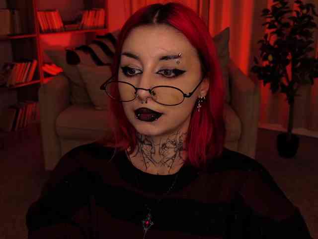 MistressMarcelline webcam