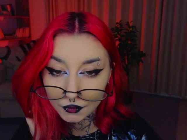MistressMarcelline webcam