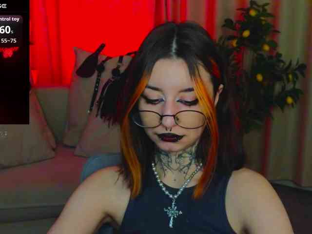 MistressMarcelline webcam