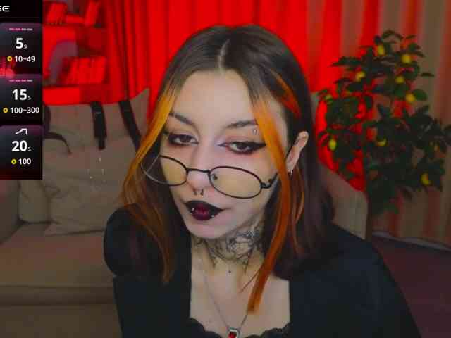 MistressMarcelline webcam