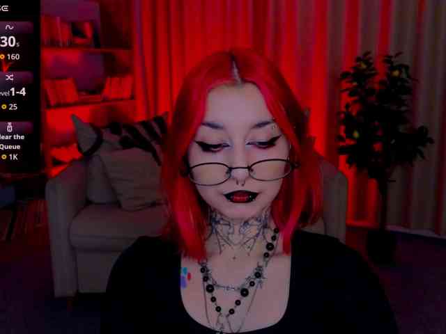 MistressMarcelline webcam
