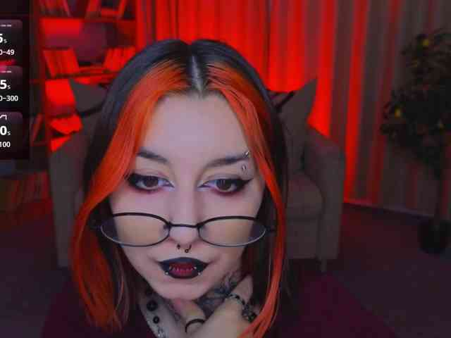 MistressMarcelline webcam