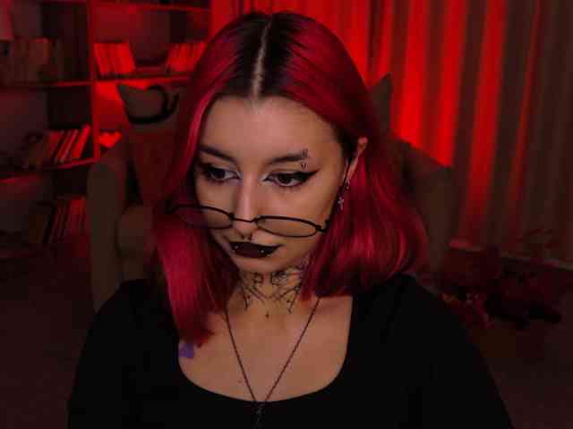 MistressMarcelline webcam