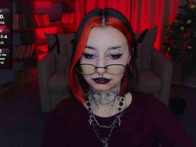 MistressMarcelline webcam