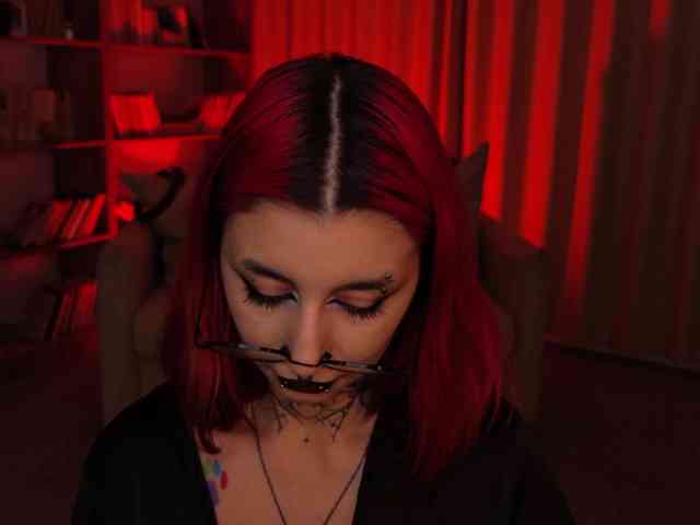 MistressMarcelline webcam
