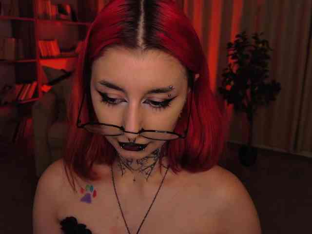 MistressMarcelline webcam