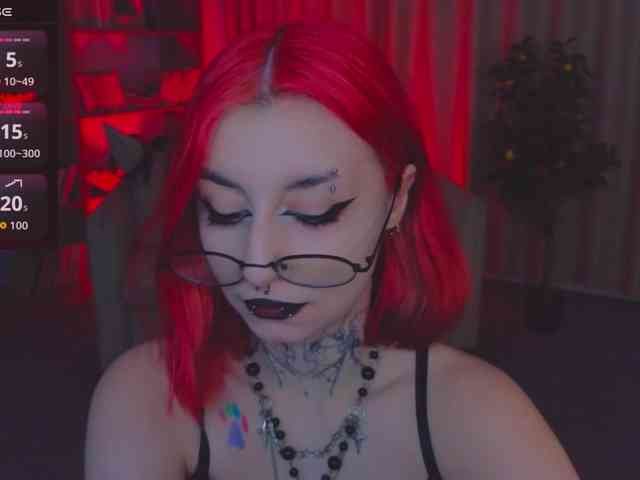 MistressMarcelline webcam