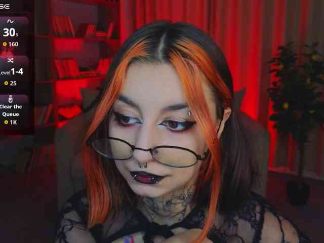 MistressMarcelline webcam