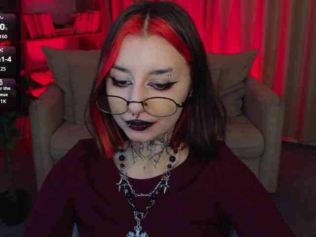 MistressMarcelline webcam