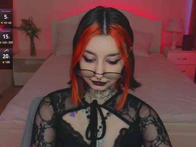 MistressMarcelline webcam