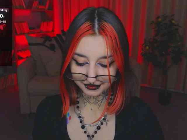 MistressMarcelline webcam