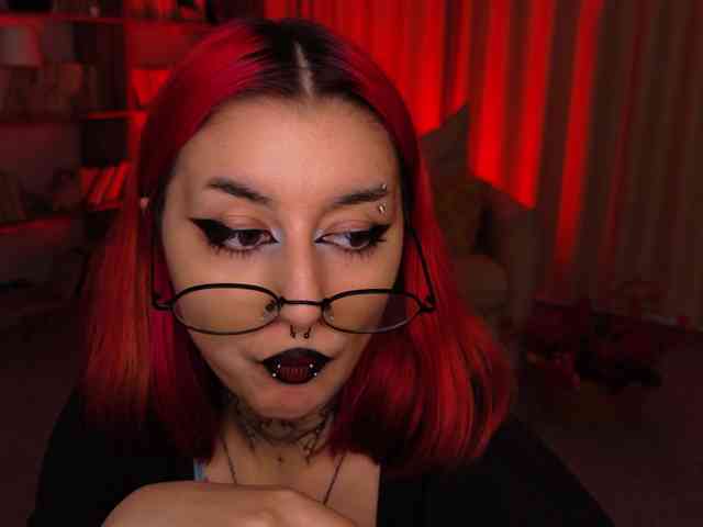 MistressMarcelline webcam