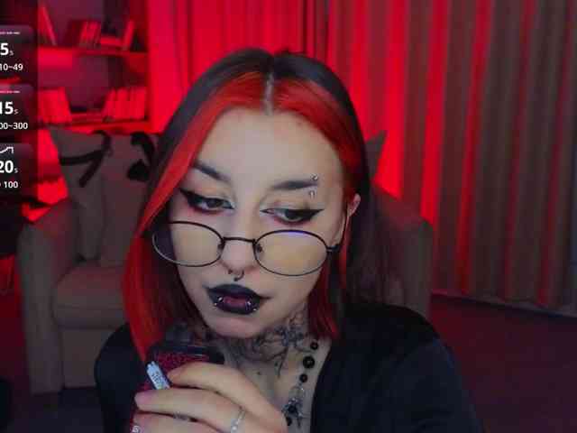 MistressMarcelline webcam