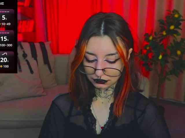 MistressMarcelline webcam