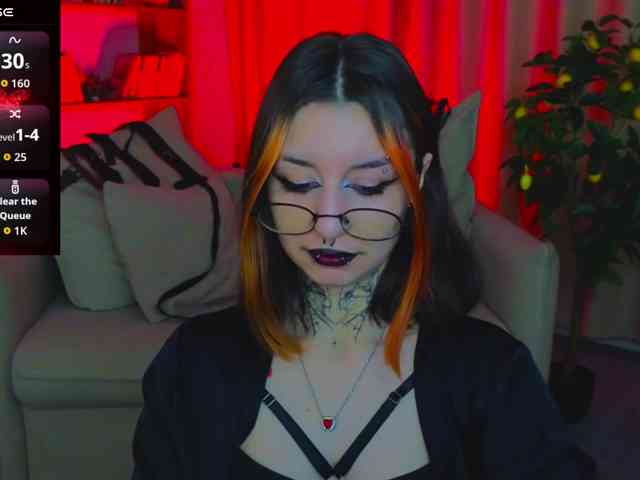 MistressMarcelline webcam