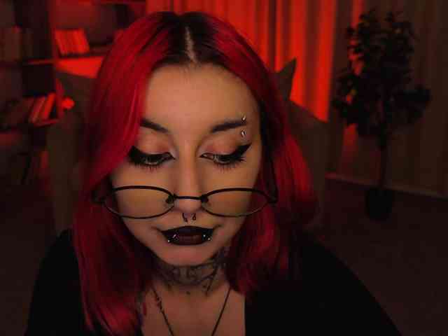 MistressMarcelline webcam