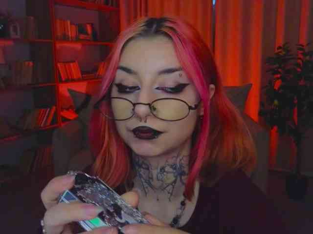 MistressMarcelline webcam