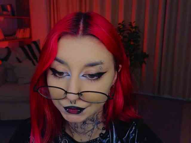 MistressMarcelline webcam