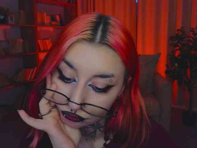 MistressMarcelline webcam